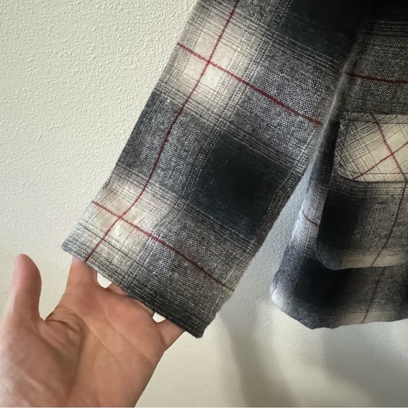 Billabong Wool Blend Plaid Peacoat Jacket Black Red White Snap Tab Closure-M - Picture 5 of 13